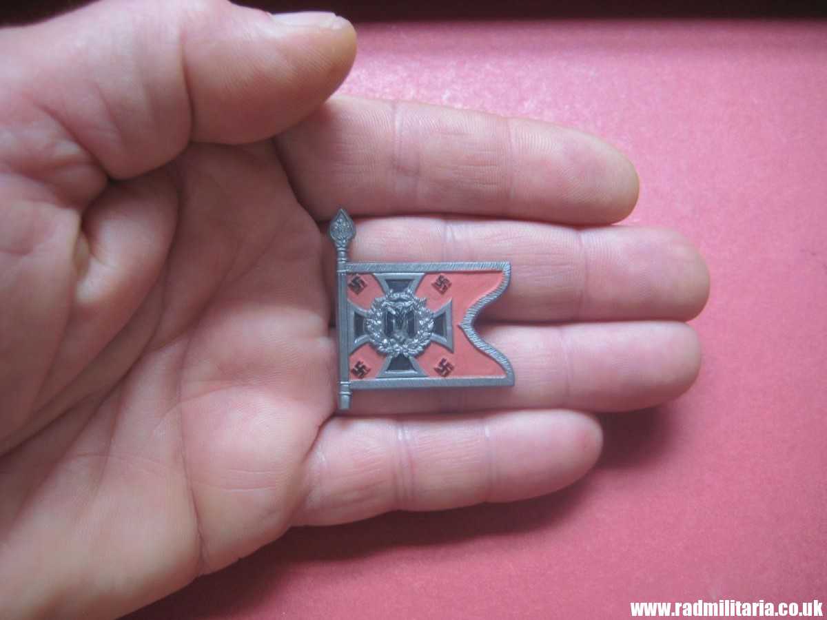 & WW2 German PLASTIC tinnie BADGE - WHW FLAG - KRAFTFAHRKAMPFTRUPPE SU16 in very good condition. - Image 7
