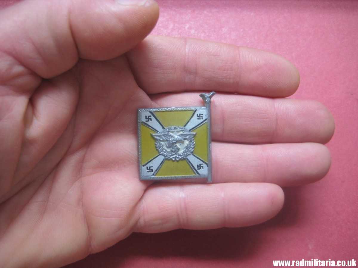 & WW2 German PLASTIC tinnie BADGE: WHW Regiment Luftwaffe FLAG - FLIEGERTRUPPE 4We. Standarten Der Luftwaffe. - Image 6