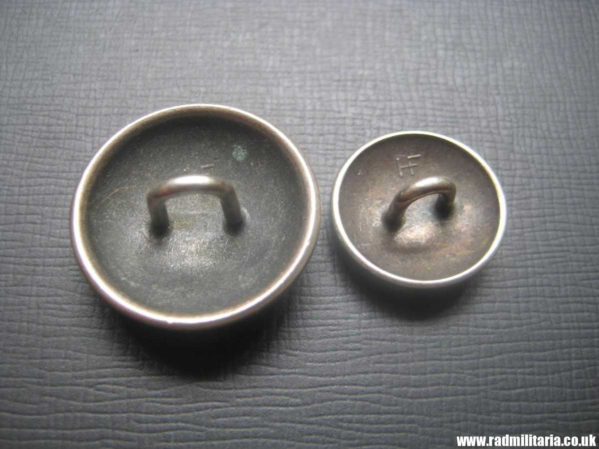 &  WW2 Polish Army BUTTONS with EAGLE a Pair, Swiss made, maker: HF Huguenin Freres, RARE !!! - Image 9