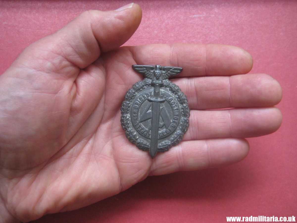 & German large size NSDAP Tinnie BADGE: SA Brigade 57 Gottingen rally badge. - Image 5