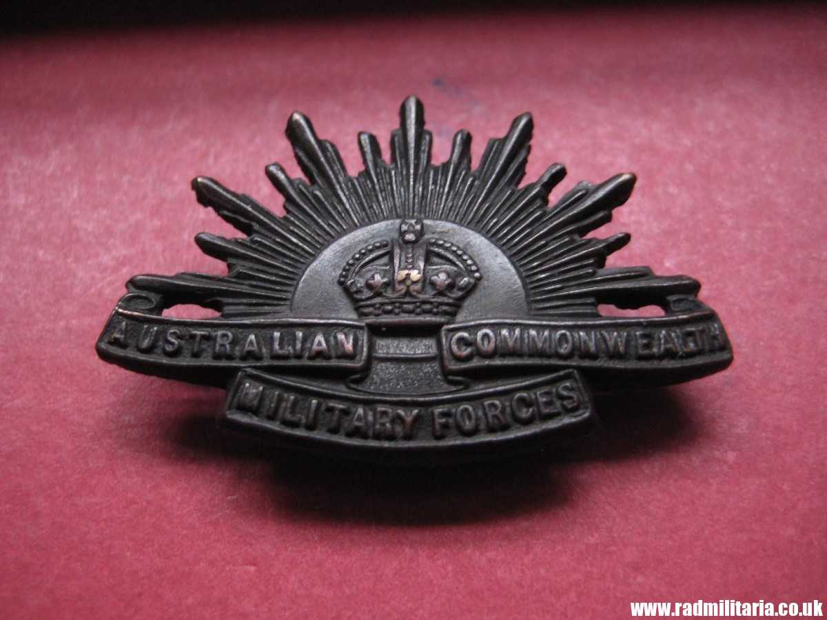& WW1 Australian RISING SUN BADGE, collar badge marked: TIP TAFT B'HAM, original !!