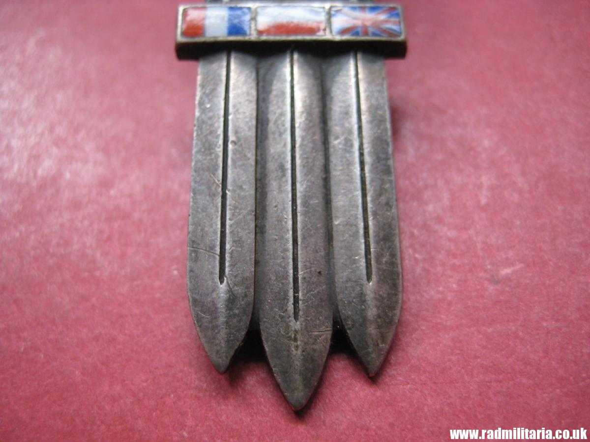 & WW2 Polish Army original ENAMEL BADGE - DSP (2nd Polish Rifle Division) by HUGUENIN FRERES - v. good condition. - Image 8