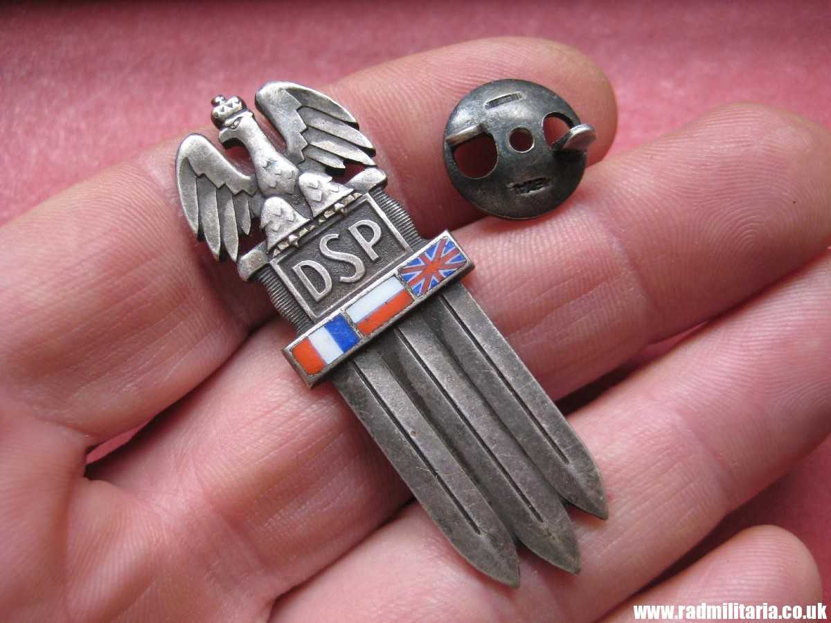 & WW2 Polish Army original ENAMEL BADGE - DSP (2nd Polish Rifle Division) by HUGUENIN FRERES - v. good condition.