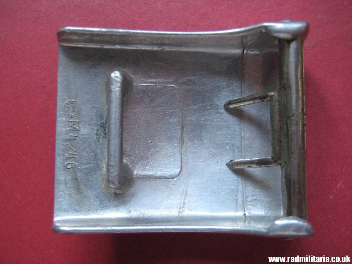 & WW2 original German Hitler Youth HJ BELT BUCKLE, marked: RZM M4/46 in v. good condition !! - Image 4