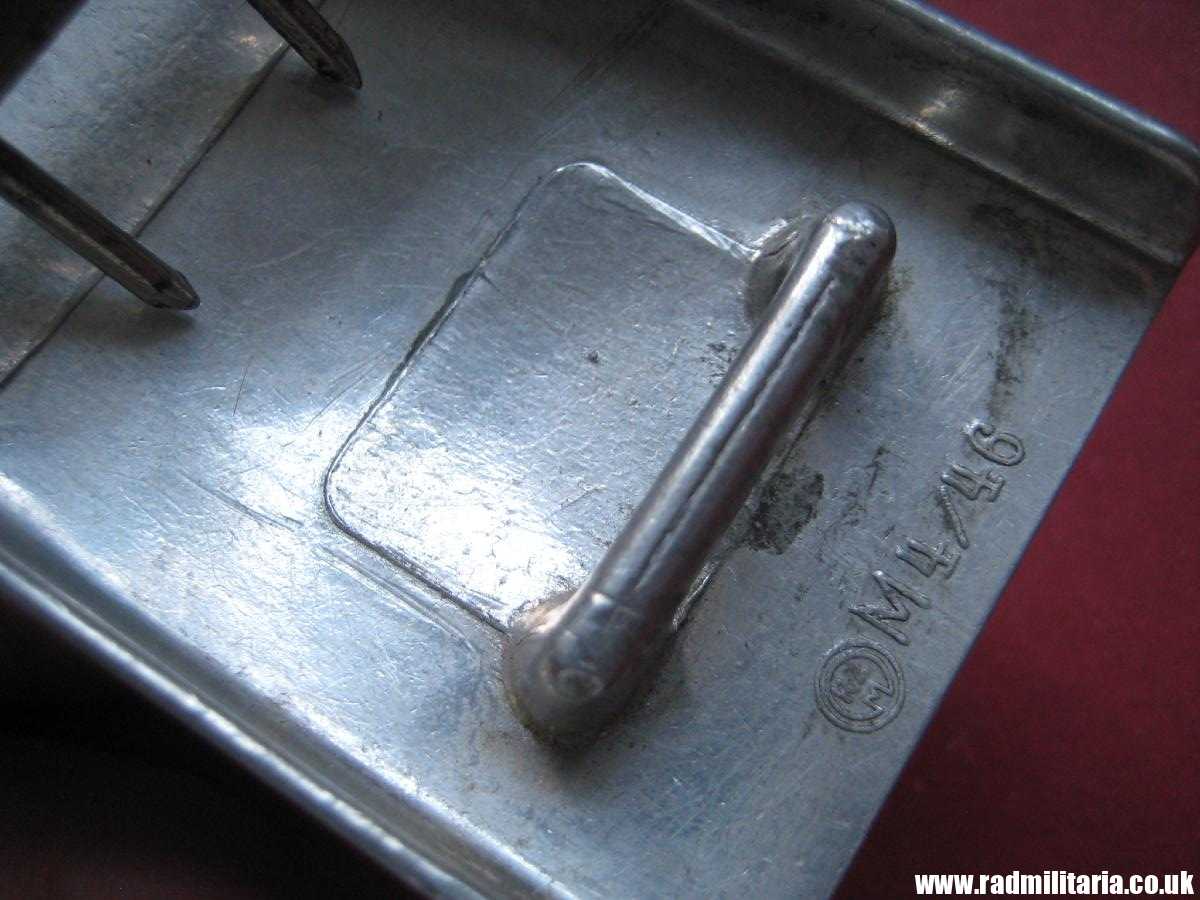 & WW2 original German Hitler Youth HJ BELT BUCKLE, marked: RZM M4/46 in v. good condition !! - Image 6