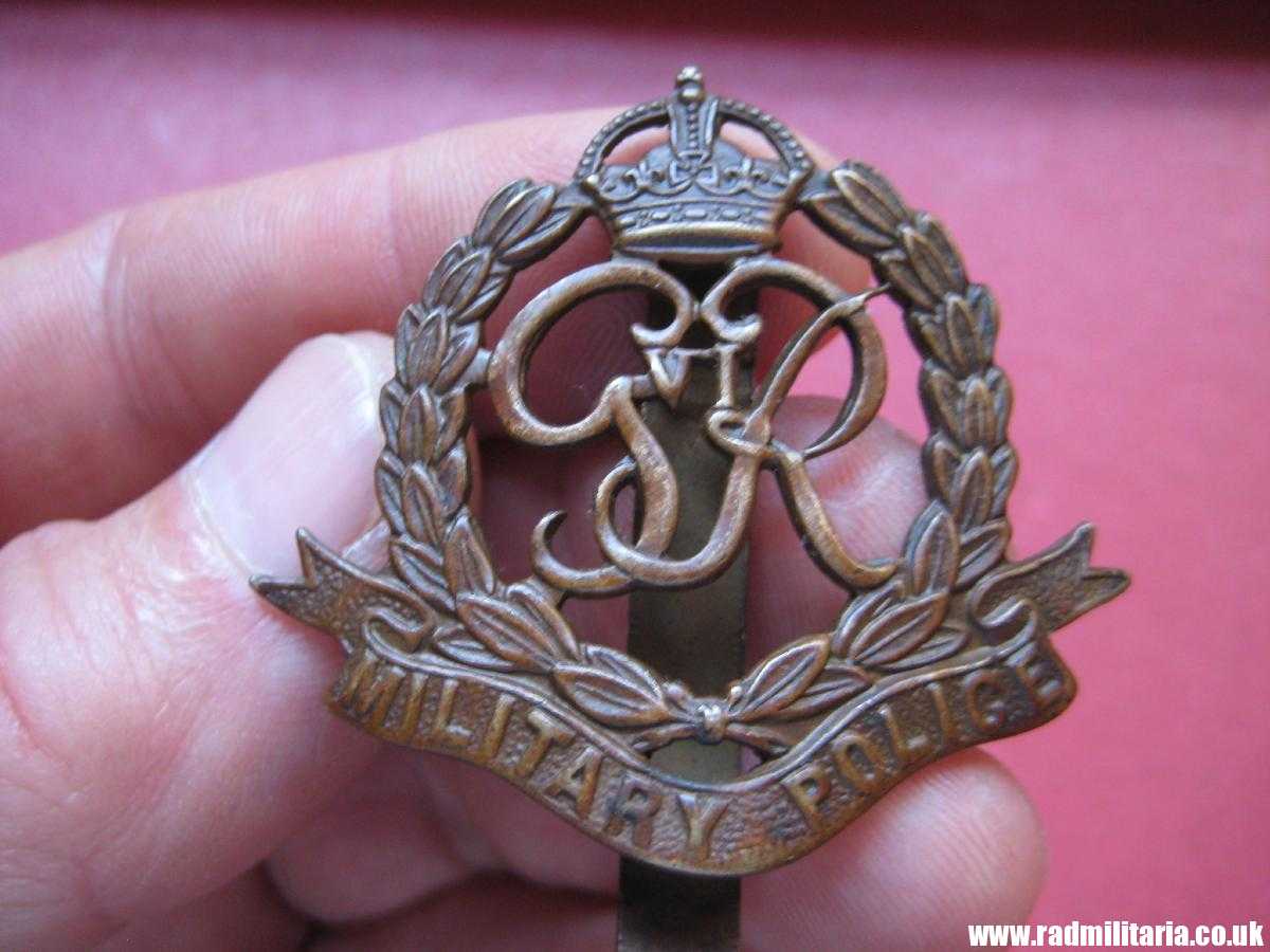 & WW2 original British Royal MILITARY POLICE Corps CAP BADGE in good used condition. - Image 7