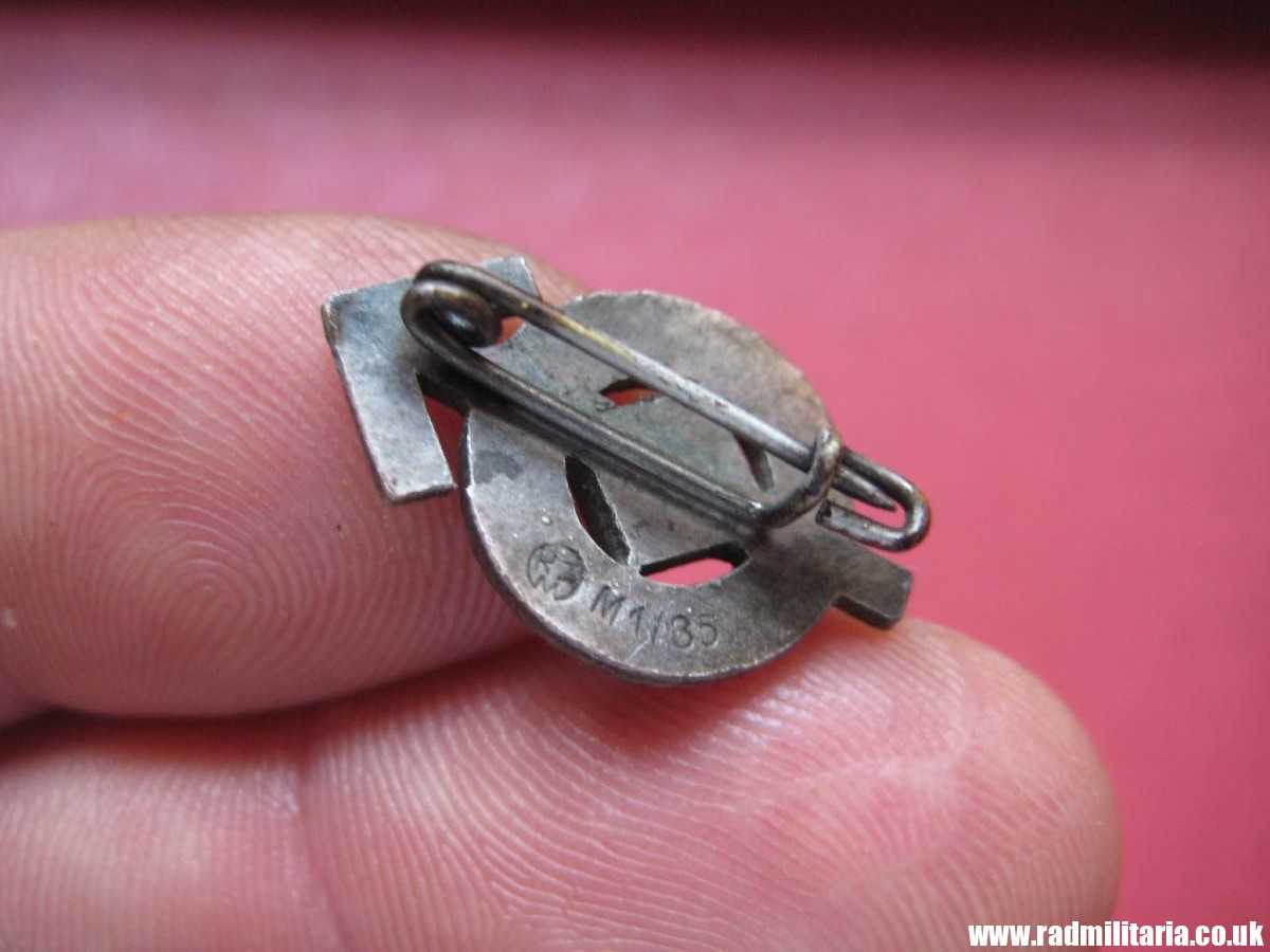 & WW2 German HitlerJugend miniature BADGE - FUR LEISTUNGEN IN DER H.J. - maker: RZM M1/35 - Image 5