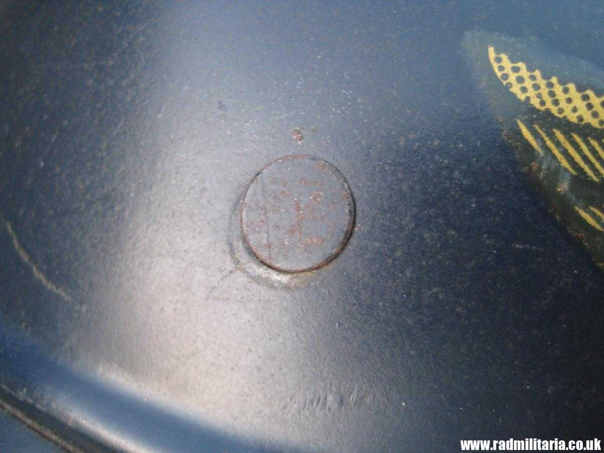 & original WW2 German steel helmet LUFTSCHUTZ "Gladiator" HELMET with liner - v. good condition as found. - Image 9