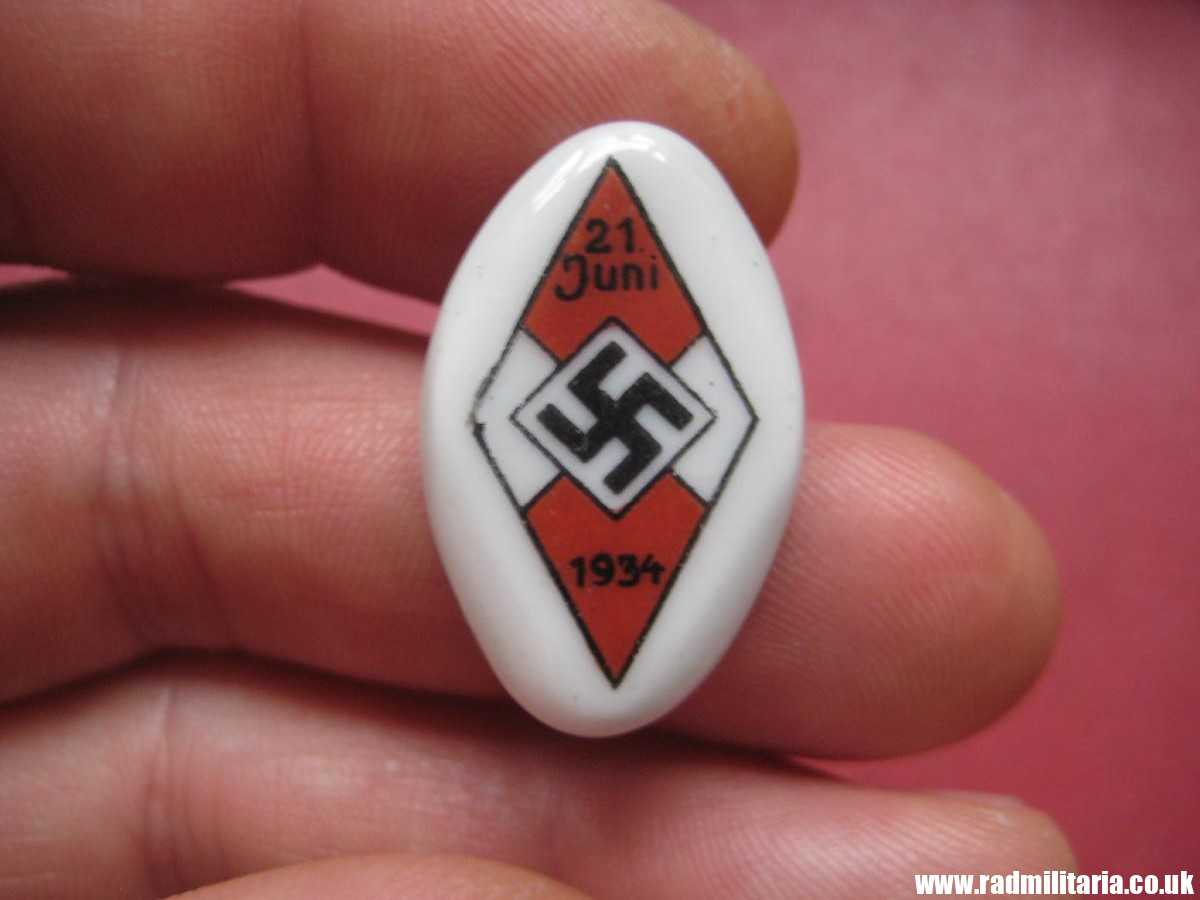 *& WW2 HJ Hitler Youth CERAMIC BADGE 21 JUNI 1934 - good condition.