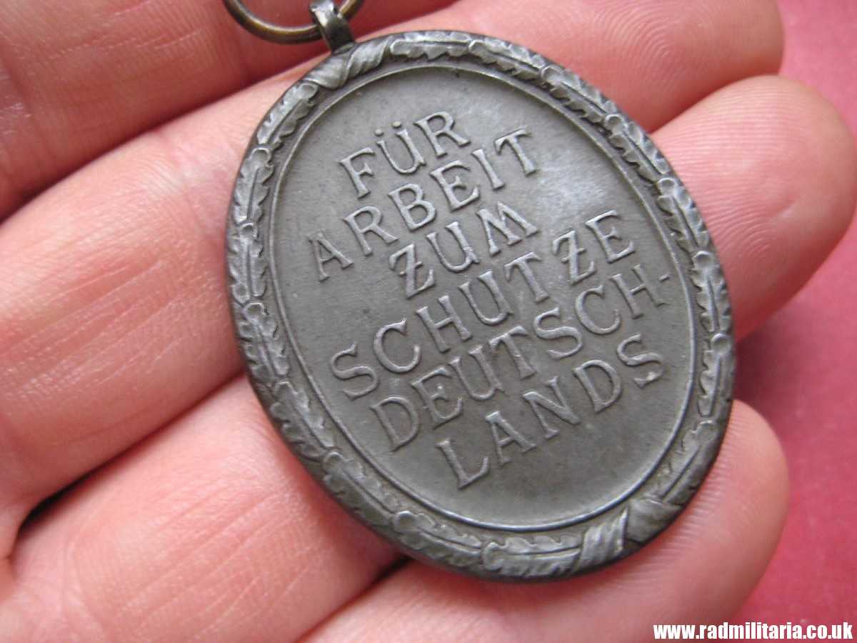 *& WW2 German WESTWALL Medal DEUTSCHES SCHUTZWALL-EHRENZEICH zinc MEDAL. genuine ! - Image 4