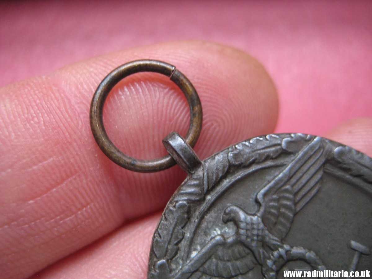 *& WW2 German WESTWALL Medal DEUTSCHES SCHUTZWALL-EHRENZEICH zinc MEDAL. genuine ! - Image 5