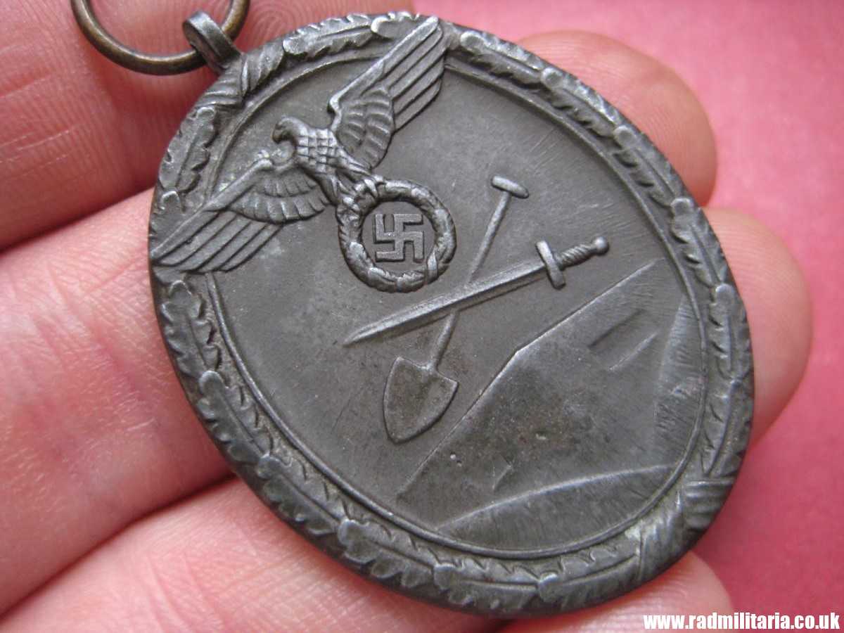 *& WW2 German WESTWALL Medal DEUTSCHES SCHUTZWALL-EHRENZEICH zinc MEDAL. genuine !