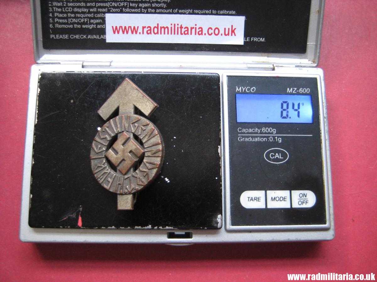 *& WW2 German HitlerJugend BADGE - FUR LEISTUNGEN IN DER H.J. - maker: RZM M1/35 - Image 8