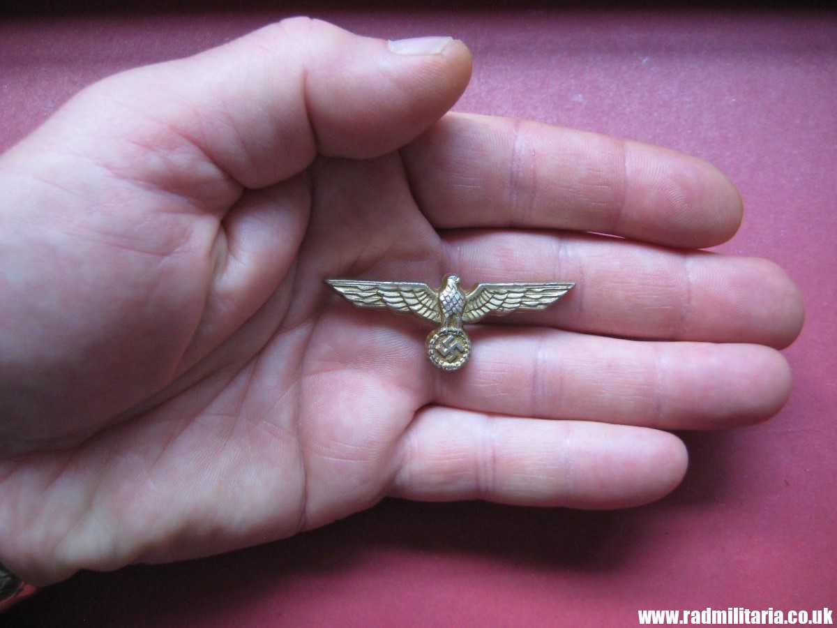 *& original German KRIEGSMARINE Eagle BADGE - CAP BADGE small size, maker: J.F.S.40 - Image 9
