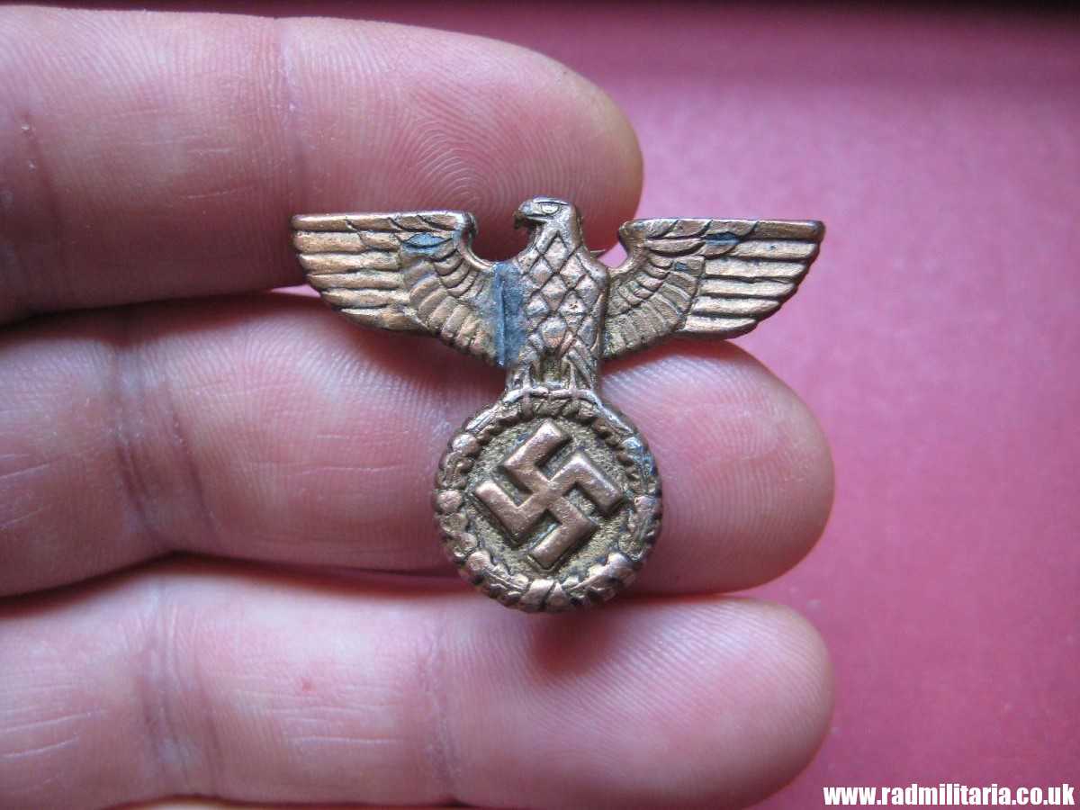 *& WW2 original Nazi German metal EAGLE BADGE - Cap Badge SA, SS, NSDAP, Reichsbahn?
