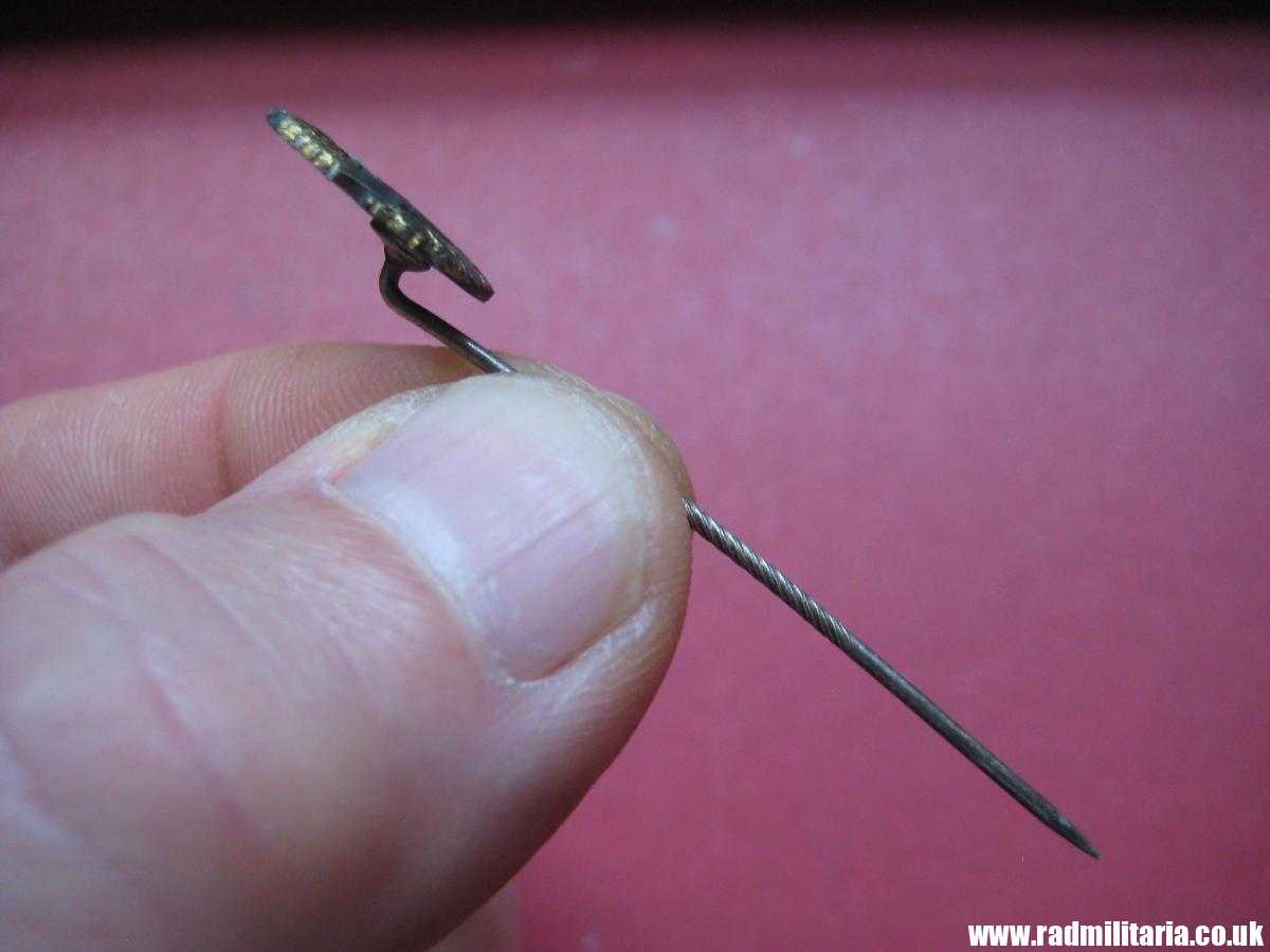 *& original WW2 German KRIEGSMARINE miniature DESTROYER WAR BADGE zinc pin badge. - Image 9