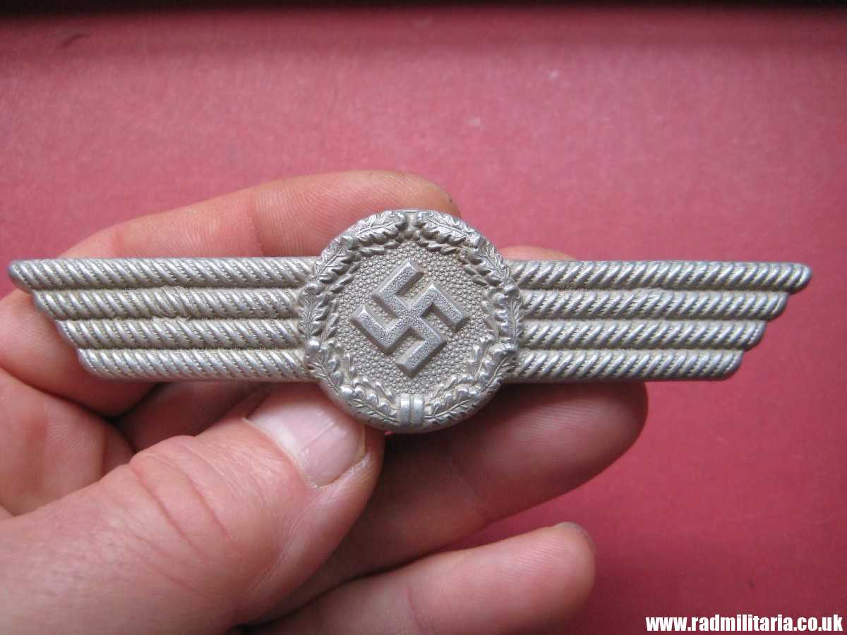 *& WW2 original German LUFTWAFFE Civilian personnel workers VISOR CAP BADGE, aluminum.