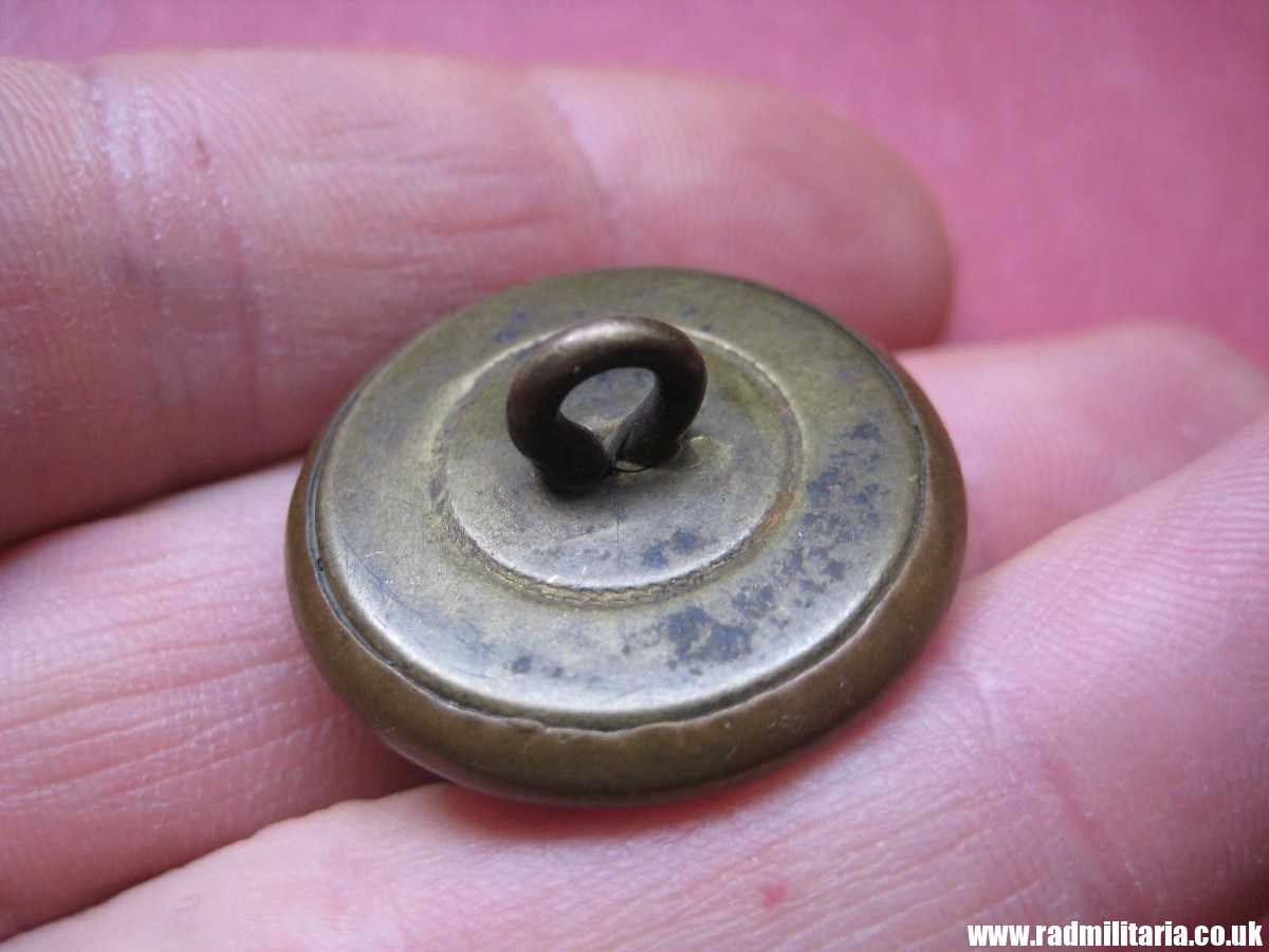 *& WW1 British MILITARY BUTTON - Machine Gun Corps MGC. large size button, size 26.3mm. - Image 6