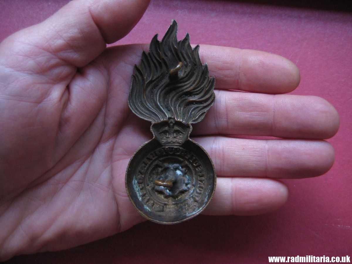 & WW1/WW2? British Army Royal Fusiliers Busby BADGE with King's Crown, genuine. - Image 7