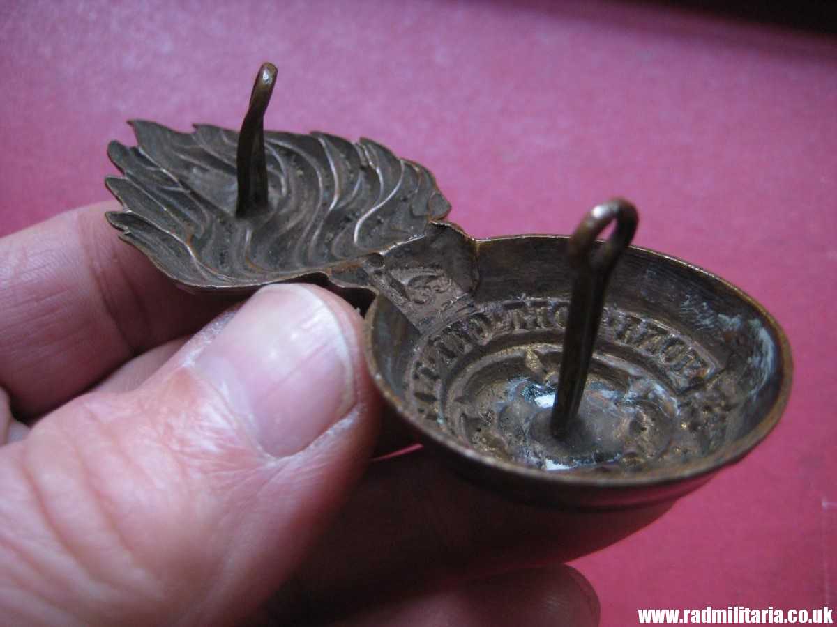 & WW1/WW2? British Army Royal Fusiliers Busby BADGE with King's Crown, genuine. - Image 9