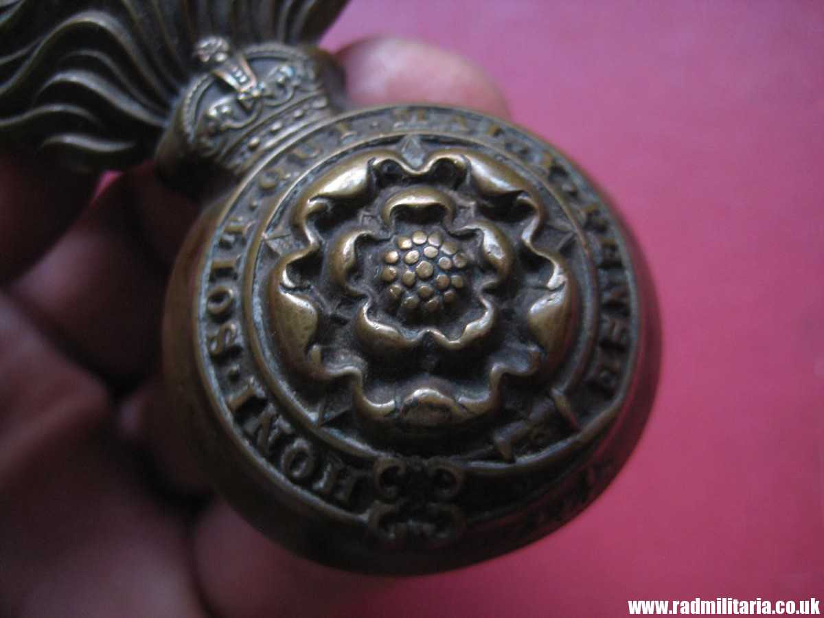 & WW1/WW2? British Army Royal Fusiliers Busby BADGE with King's Crown, genuine. - Image 8