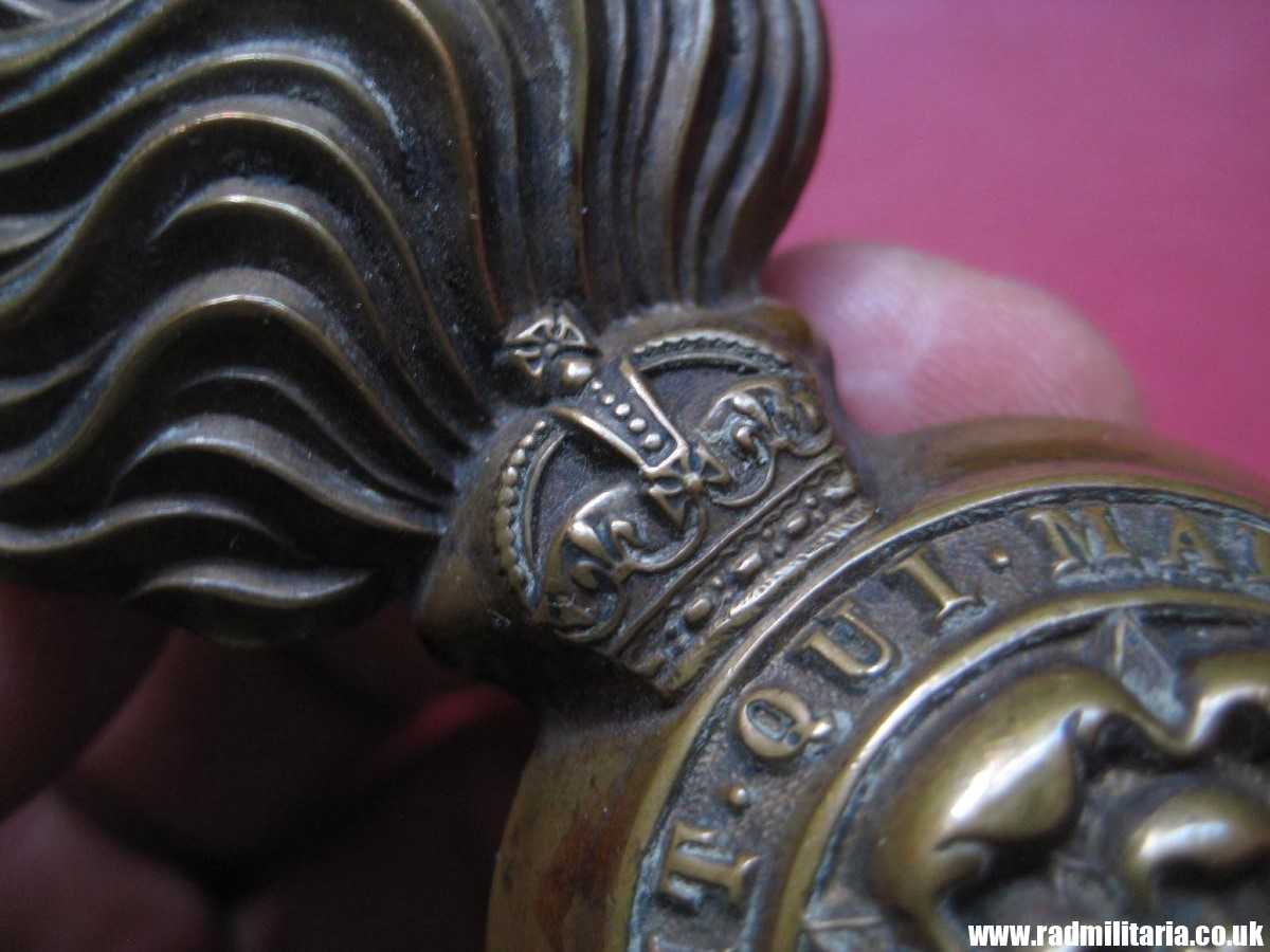 & WW1/WW2? British Army Royal Fusiliers Busby BADGE with King's Crown, genuine. - Image 16