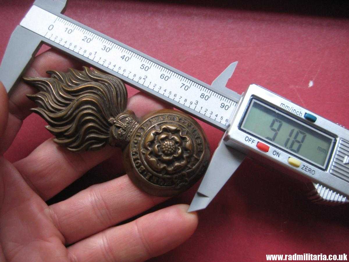 & WW1/WW2? British Army Royal Fusiliers Busby BADGE with King's Crown, genuine. - Image 20