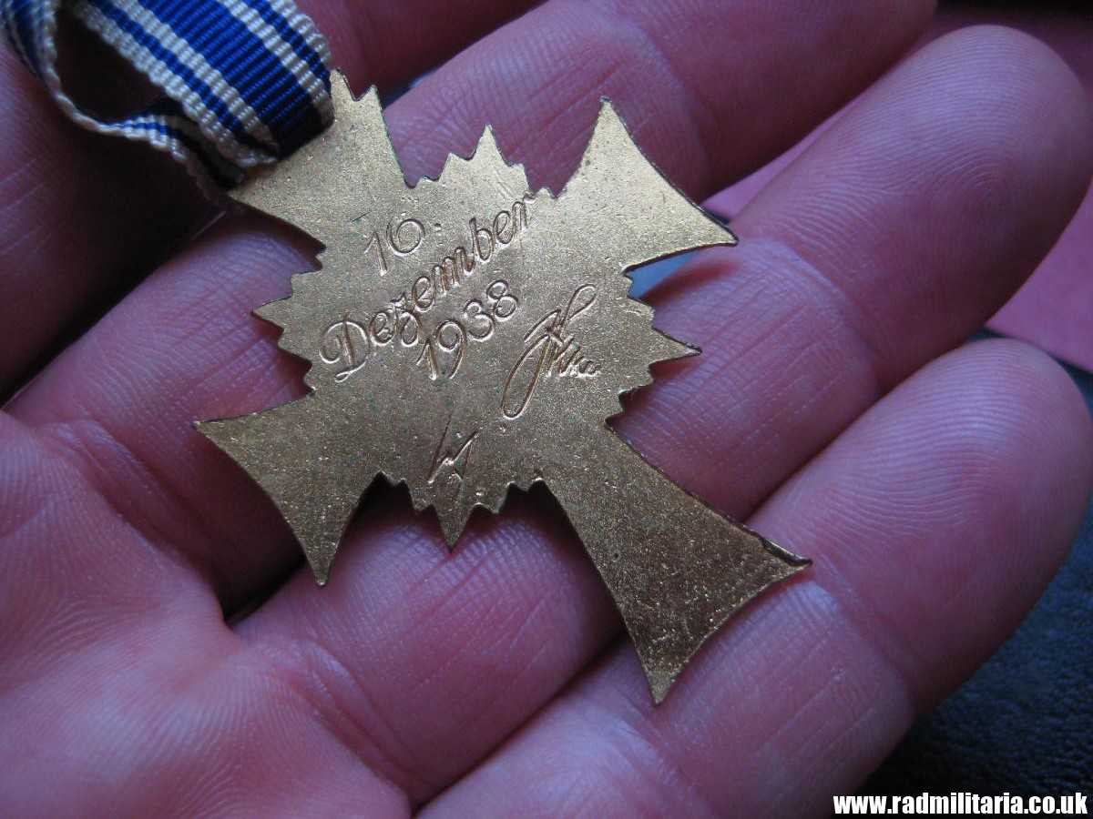 & WW2 original German enamel CROSS - DER DEUTSCHEN MUTTER - Gold class with original BOX, C.E. Juncker Berlin. - Image 16