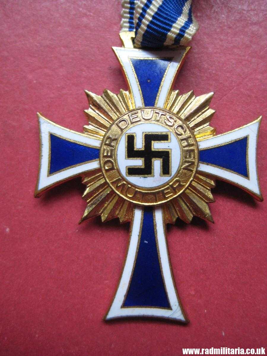 & WW2 original German enamel CROSS - DER DEUTSCHEN MUTTER - Gold class with original BOX, C.E. Juncker Berlin. - Image 28