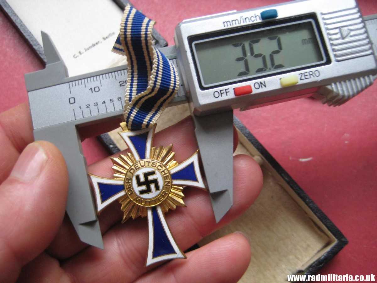 & WW2 original German enamel CROSS - DER DEUTSCHEN MUTTER - Gold class with original BOX, C.E. Juncker Berlin. - Image 31