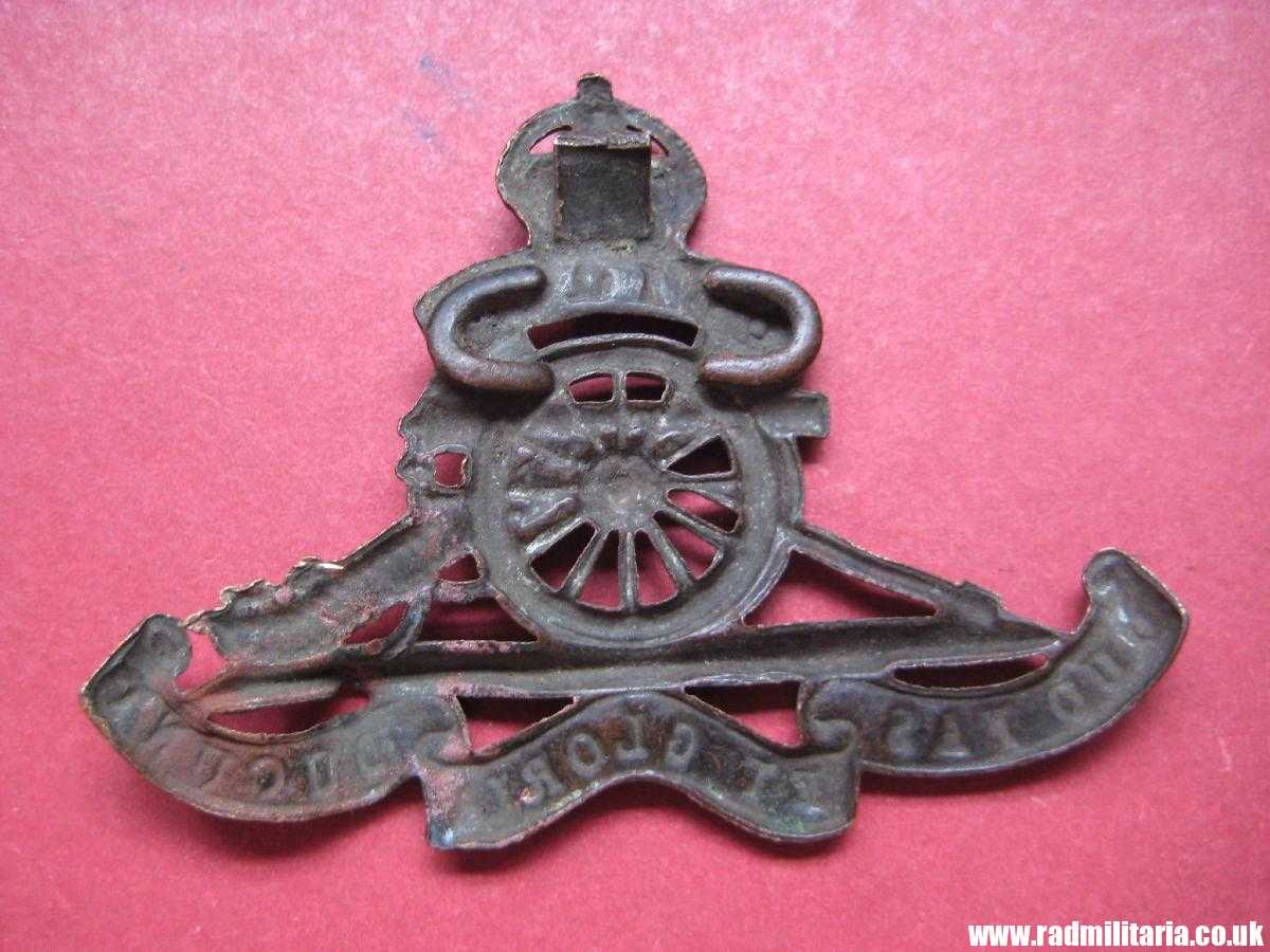 & WW1 original British CAP BADGE - ARTILLERY metal detecting find, 100% genuine. - Image 3