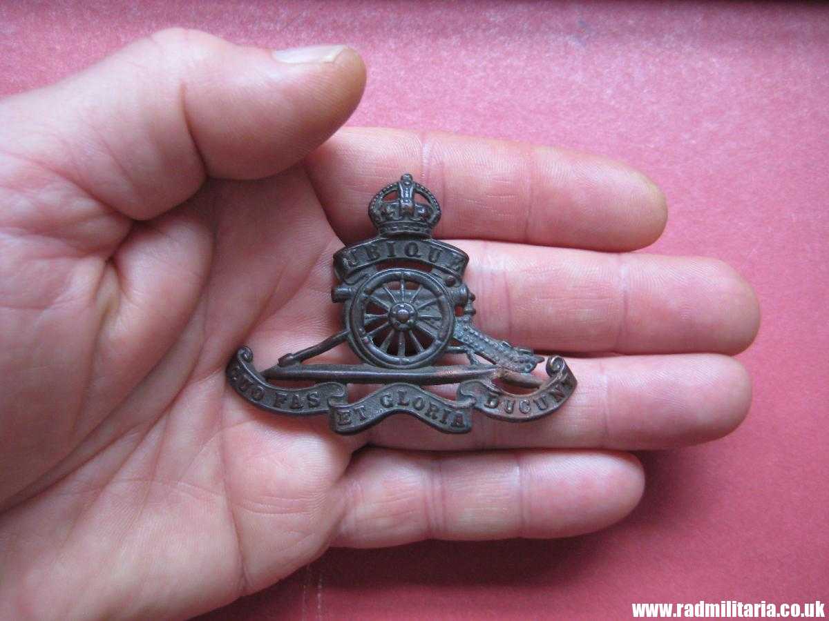 & WW1 original British CAP BADGE - ARTILLERY metal detecting find, 100% genuine. - Image 7
