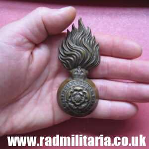 & WW1/WW2? British Army Royal Fusiliers Busby BADGE with King's Crown, genuine.