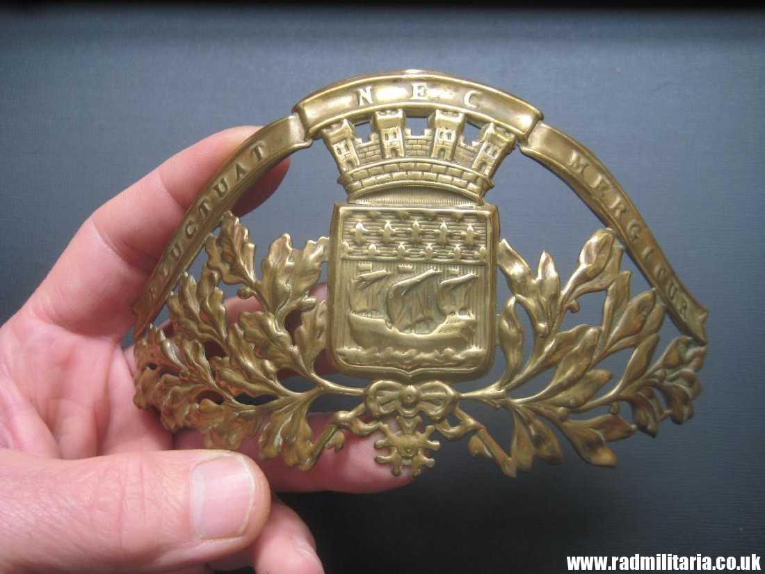 & WW1/WW2 original Brass HELMET BADGE Firebrigade - Paris, France. - Image 11