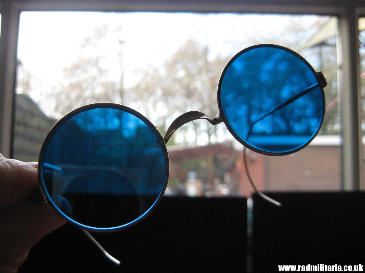 & original WW2 German Army GLASSES with BOX - FLAK Schw. Brille grun - rare set !! - Image 14