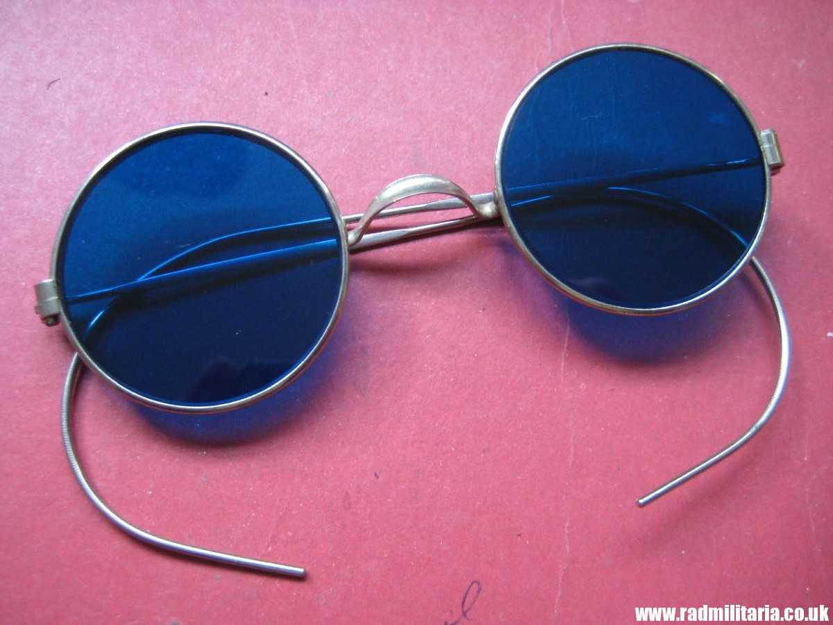 & original WW2 German Army GLASSES with BOX - FLAK Schw. Brille grun - rare set !! - Image 16