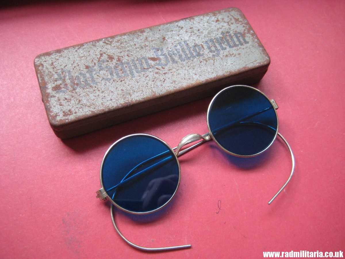 & original WW2 German Army GLASSES with BOX - FLAK Schw. Brille grun - rare set !! - Image 17