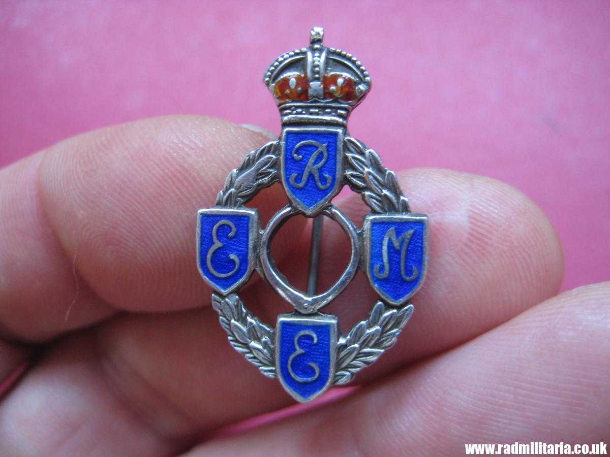 & WW2 British enamel BADGE - REME: Royal Electrical Mechanical Engineers, sterling silver. - Image 2