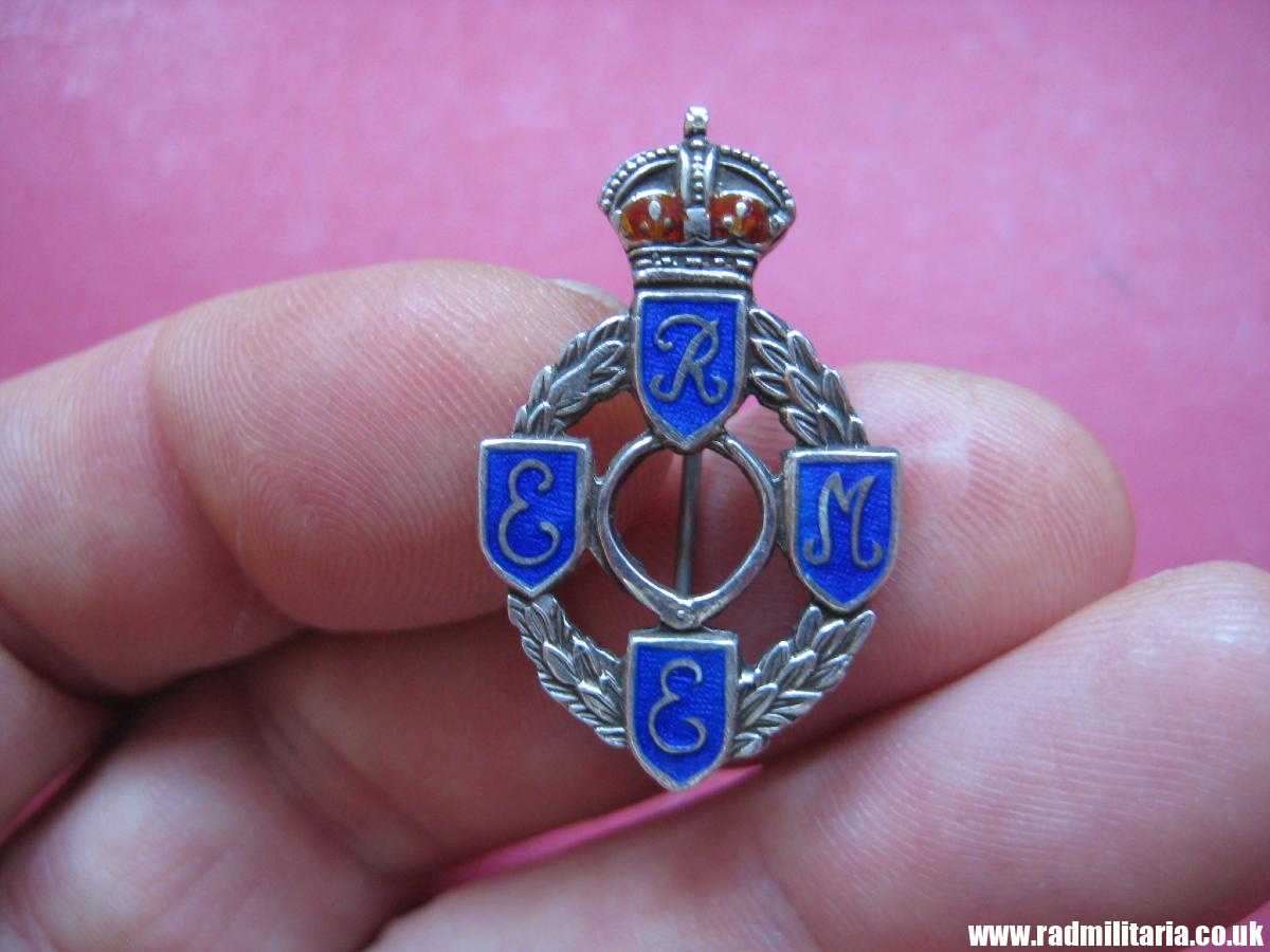 & WW2 British enamel BADGE - REME: Royal Electrical Mechanical Engineers, sterling silver. - Image 13