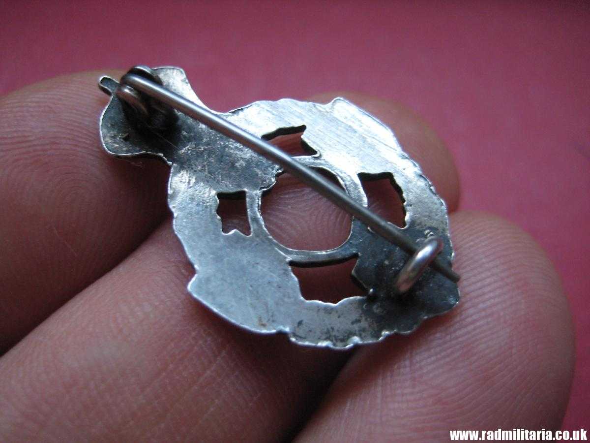 & WW2 British enamel BADGE - REME: Royal Electrical Mechanical Engineers, sterling silver. - Image 5