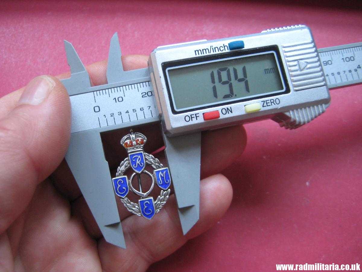 & WW2 British enamel BADGE - REME: Royal Electrical Mechanical Engineers, sterling silver. - Image 16