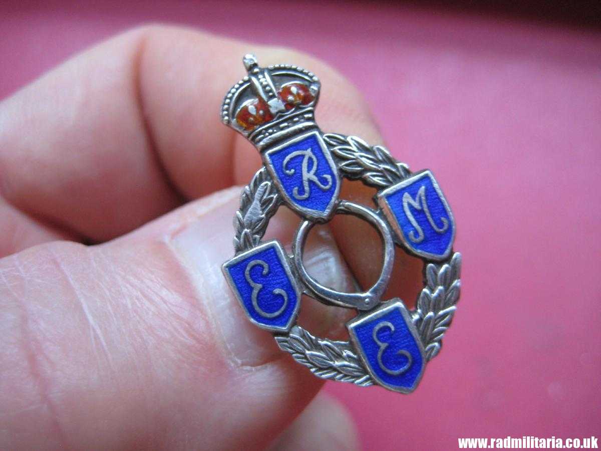 & WW2 British enamel BADGE - REME: Royal Electrical Mechanical Engineers, sterling silver. - Image 14