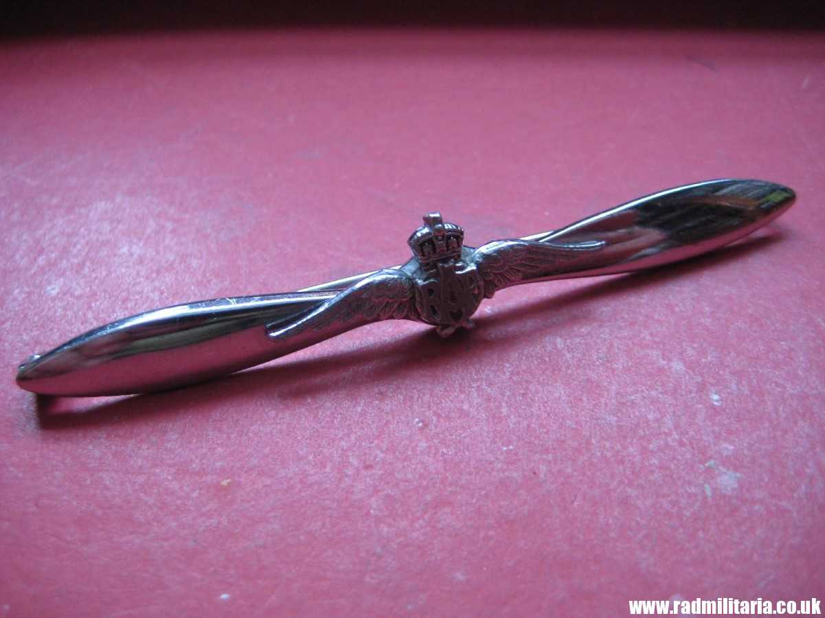 & original WW2 Royal Air Force RAF BADGE sweetheart broche with maker mark: F.W.C&S Ltd - genuine ! - Image 9