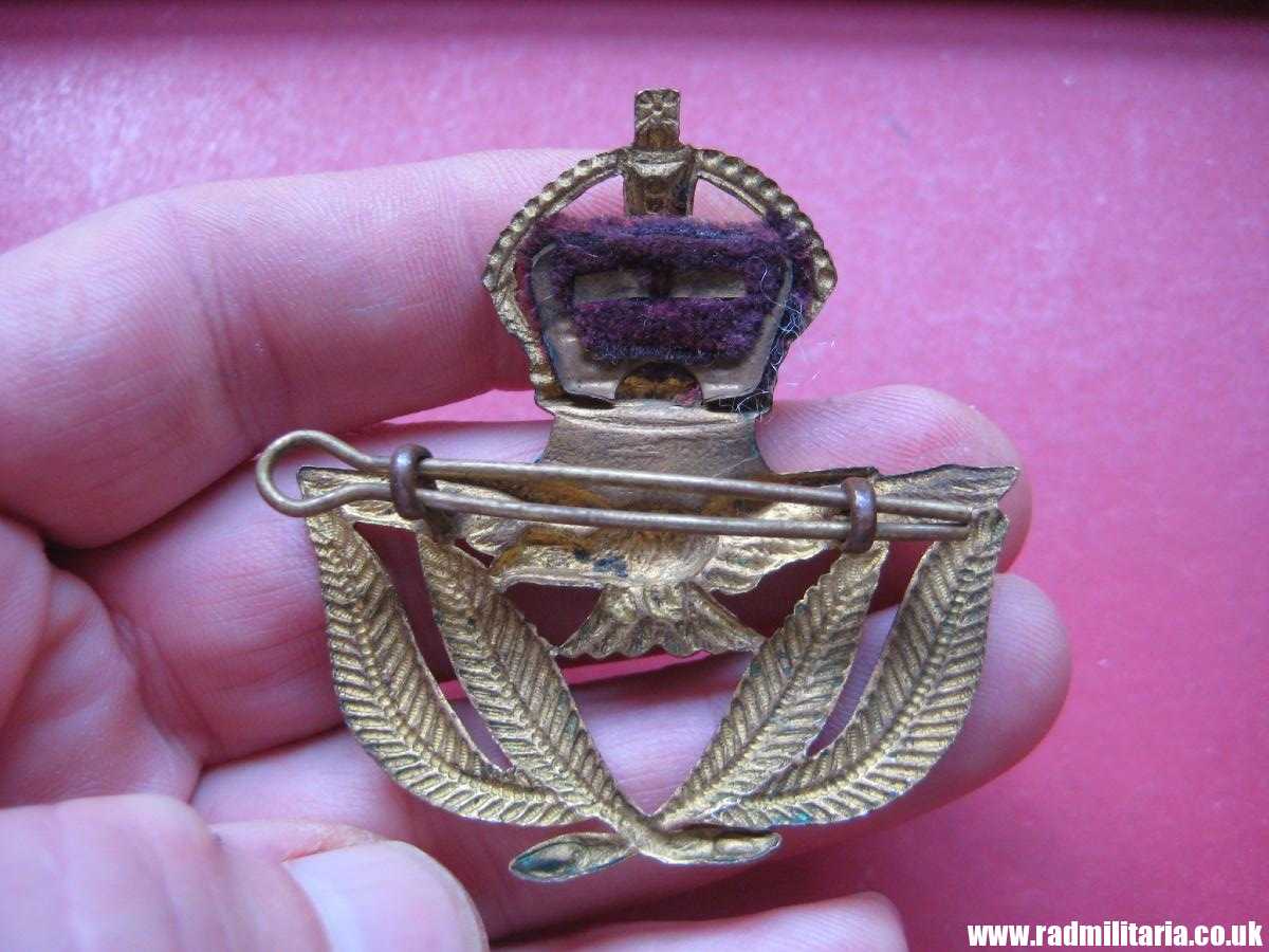 & WW2 Royal Air Force Service CAP BADGE original RAF warrant officer badge, genuine ! - Image 8