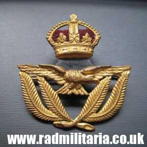 & WW2 Royal Air Force Service CAP BADGE original RAF warrant officer badge, genuine !