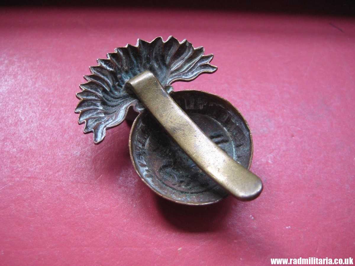 & WW1/WW2 Northumberland Fusiliers Regiment CAP BADGE, original badge in good condition. - Image 4