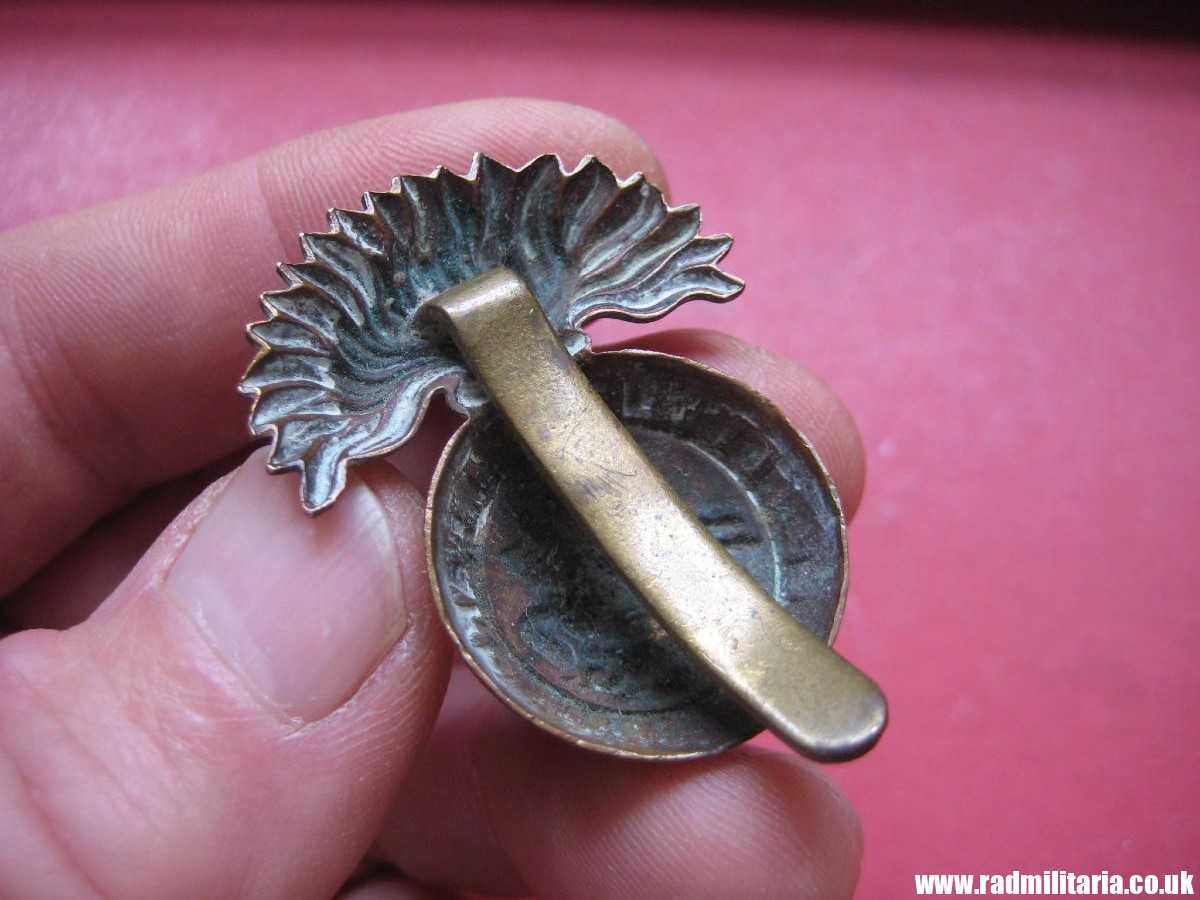 & WW1/WW2 Northumberland Fusiliers Regiment CAP BADGE, original badge in good condition. - Image 8