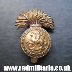& WW1/WW2 Northumberland Fusiliers Regiment CAP BADGE, original badge in good condition.