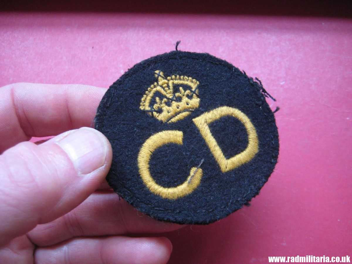 & WW2 original British PATCH - CIVIL DEFENCE (CD) embroidered cloth uniform breast BADGE. - Image 7