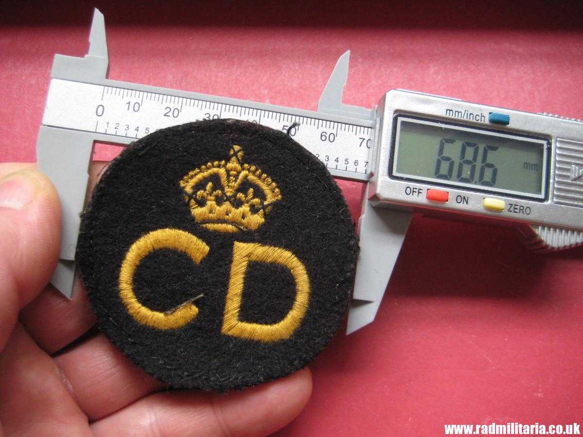 & WW2 original British PATCH - CIVIL DEFENCE (CD) embroidered cloth uniform breast BADGE.